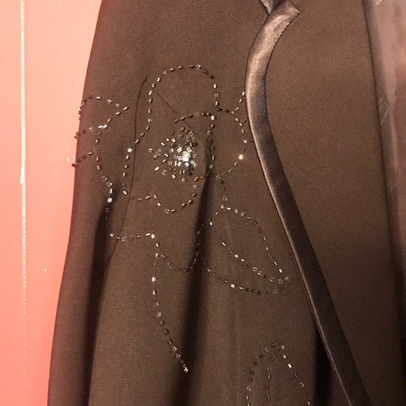 Three Piece Dress Suit - Picture 4 of 10